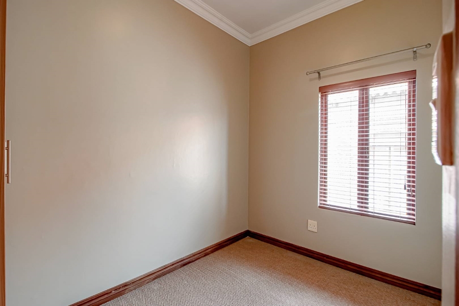 To Let 3 Bedroom Property for Rent in Faerie Glen Gauteng