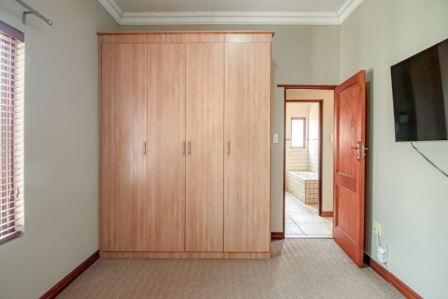 To Let 3 Bedroom Property for Rent in Faerie Glen Gauteng