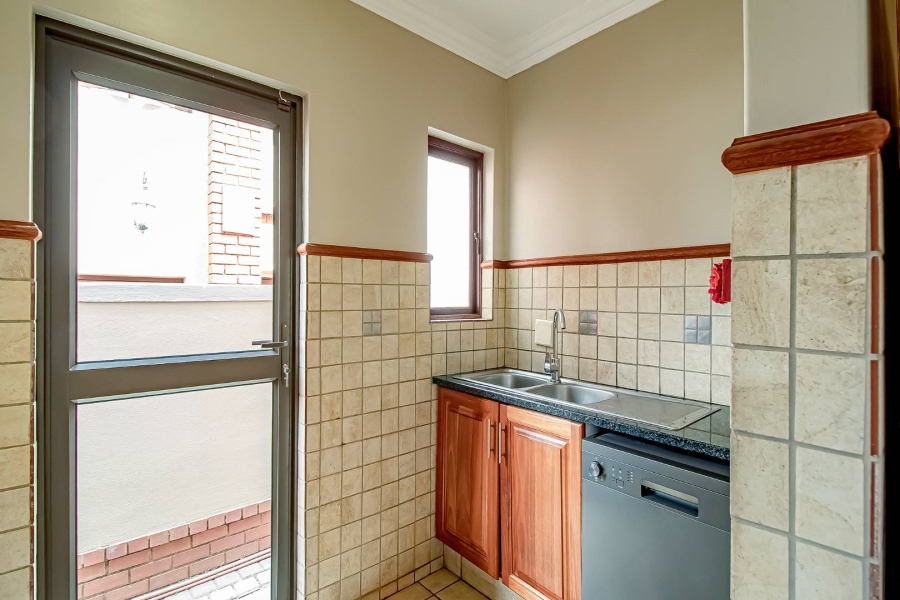 To Let 3 Bedroom Property for Rent in Faerie Glen Gauteng