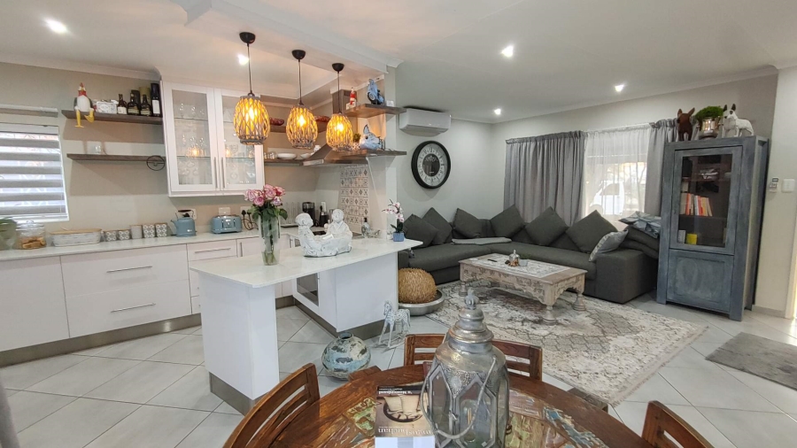 To Let 3 Bedroom Property for Rent in Garsfontein Ext 1 Gauteng