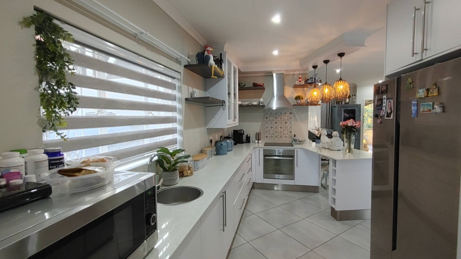 To Let 3 Bedroom Property for Rent in Garsfontein Ext 1 Gauteng