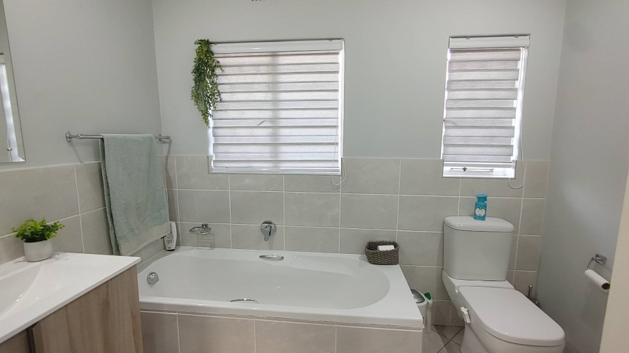 To Let 3 Bedroom Property for Rent in Garsfontein Ext 1 Gauteng