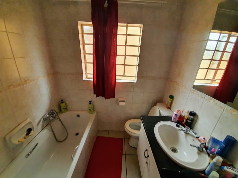 To Let 2 Bedroom Property for Rent in Annlin Gauteng