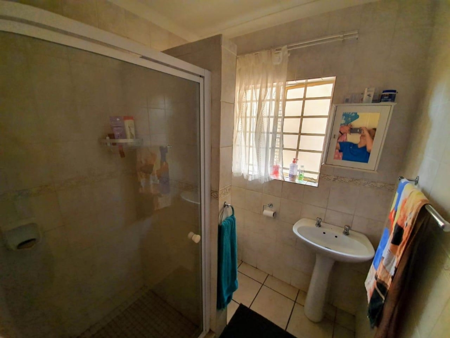 To Let 2 Bedroom Property for Rent in Annlin Gauteng
