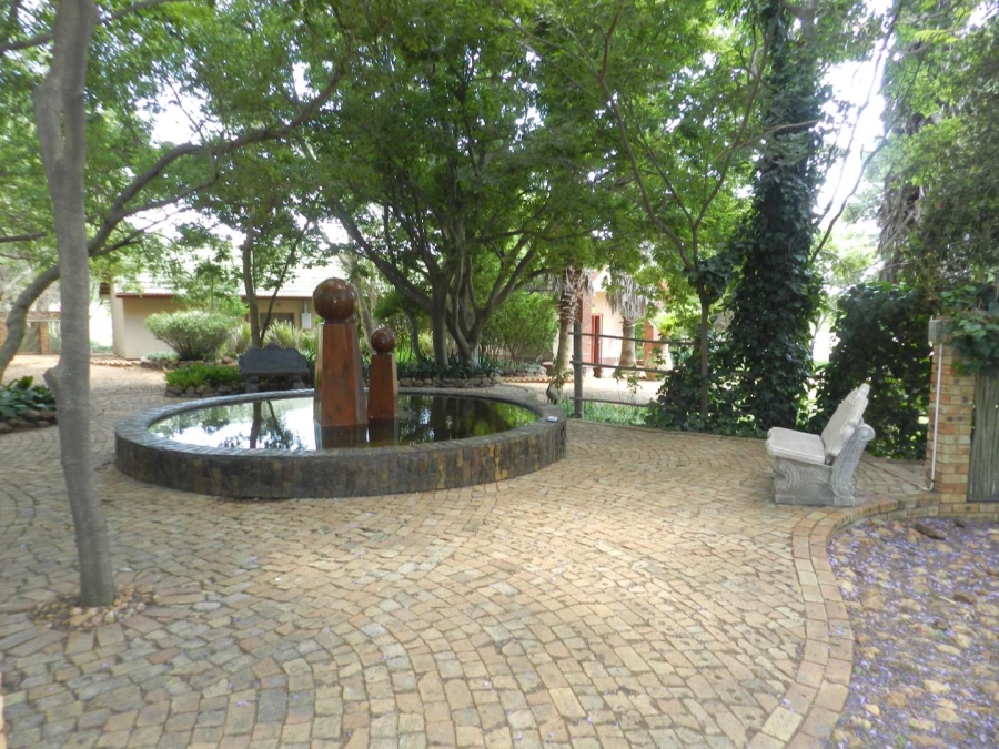 18 Bedroom Property for Sale in Hekpoort Gauteng