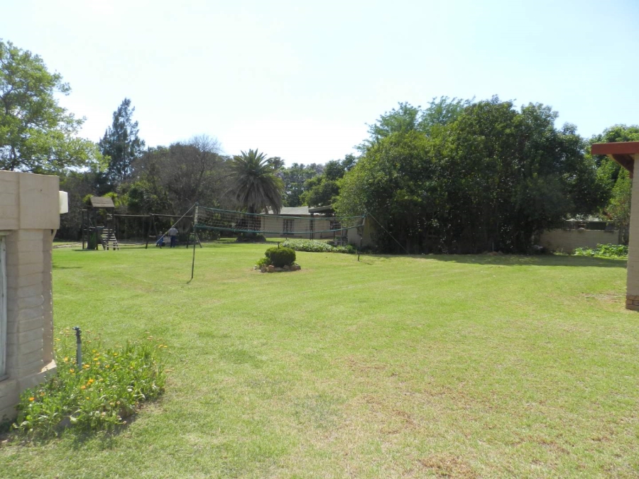 18 Bedroom Property for Sale in Hekpoort Gauteng