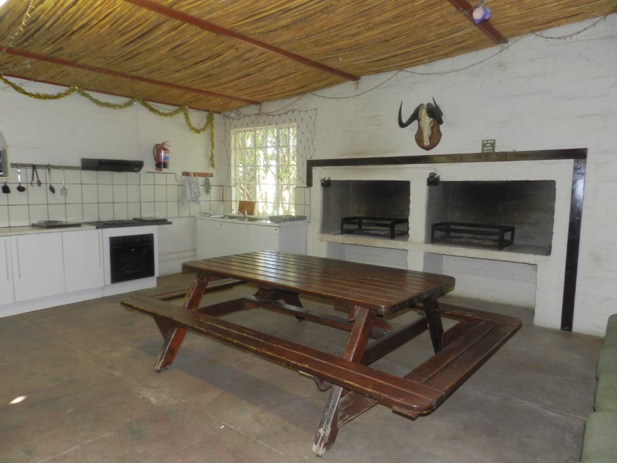 18 Bedroom Property for Sale in Hekpoort Gauteng