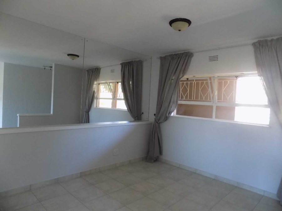 To Let 2 Bedroom Property for Rent in River Club Gauteng