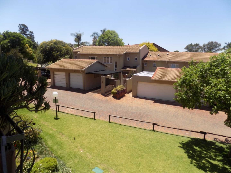 To Let 2 Bedroom Property for Rent in River Club Gauteng