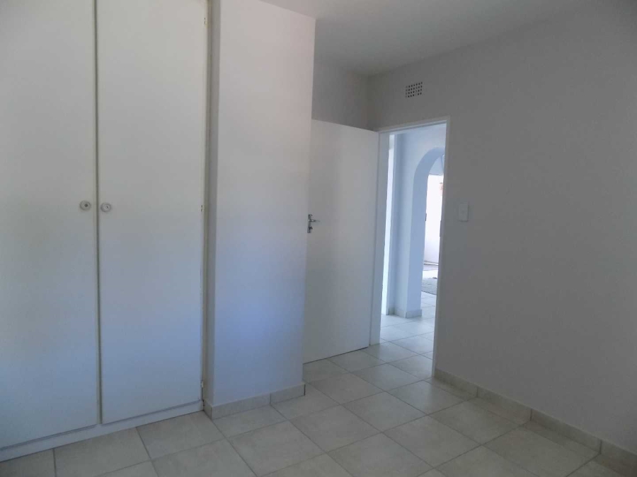 To Let 2 Bedroom Property for Rent in River Club Gauteng