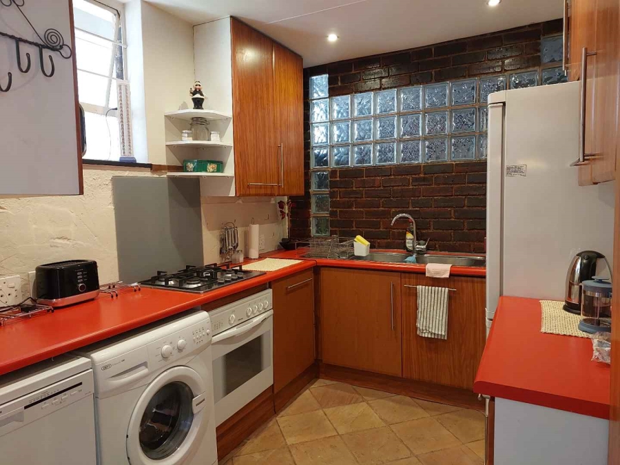 To Let 2 Bedroom Property for Rent in Rosebank Gauteng