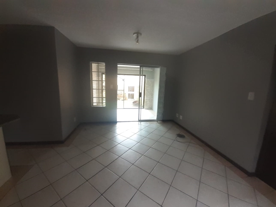 2 Bedroom Property for Sale in Monavoni A H Gauteng