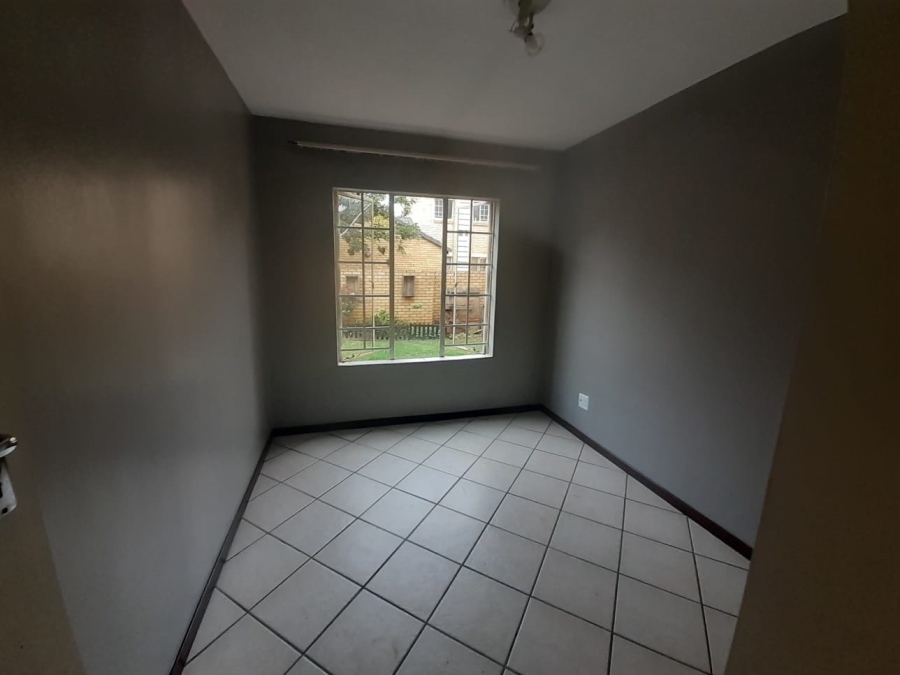 2 Bedroom Property for Sale in Monavoni A H Gauteng