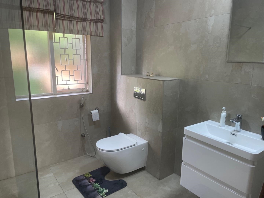 2 Bedroom Property for Sale in Forest Town Gauteng