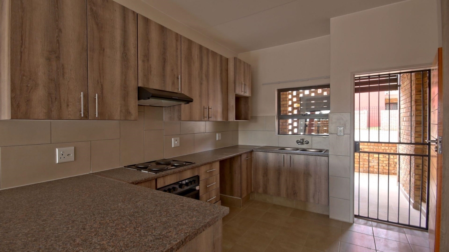 To Let 3 Bedroom Property for Rent in Wierdapark Gauteng