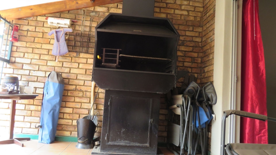 3 Bedroom Property for Sale in Moreleta Park Gauteng