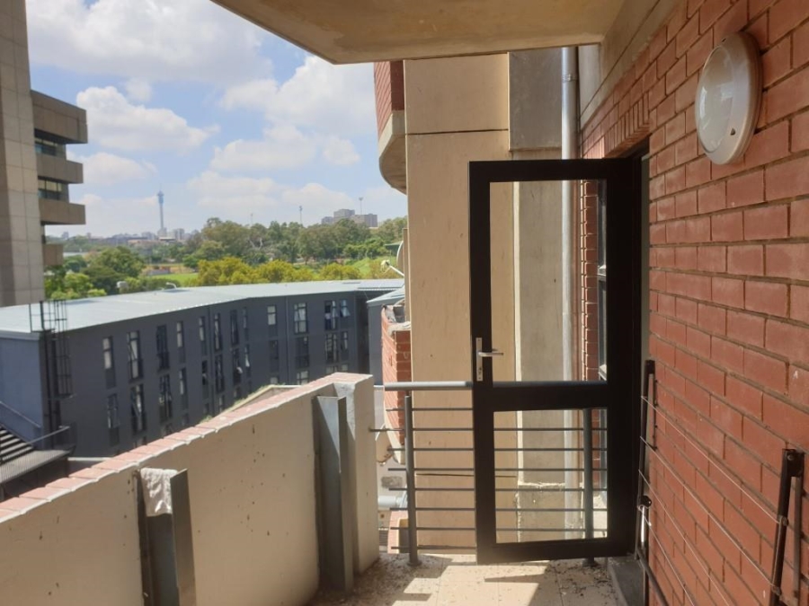 To Let 1 Bedroom Property for Rent in Auckland Park Gauteng