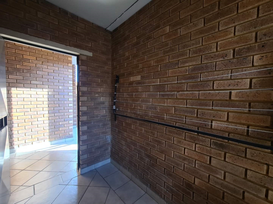 To Let 2 Bedroom Property for Rent in Hazeldean Gauteng