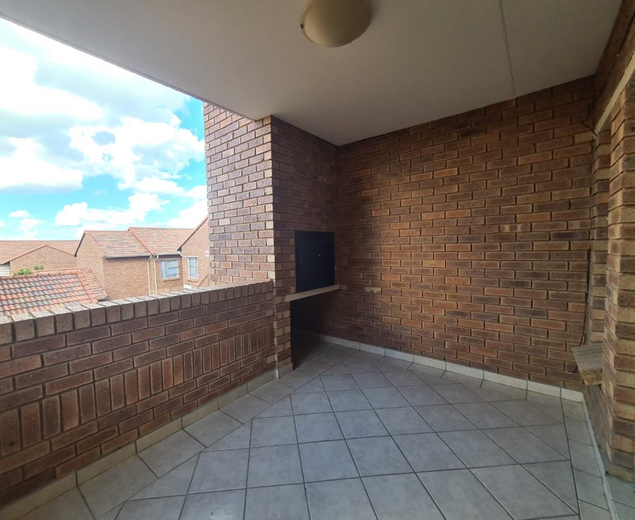 To Let 2 Bedroom Property for Rent in Hazeldean Gauteng