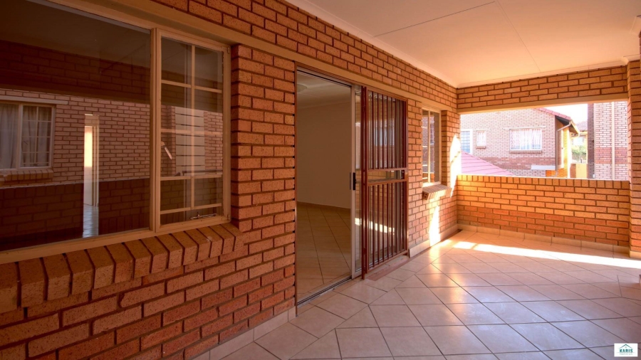 To Let 2 Bedroom Property for Rent in Hazeldean Gauteng