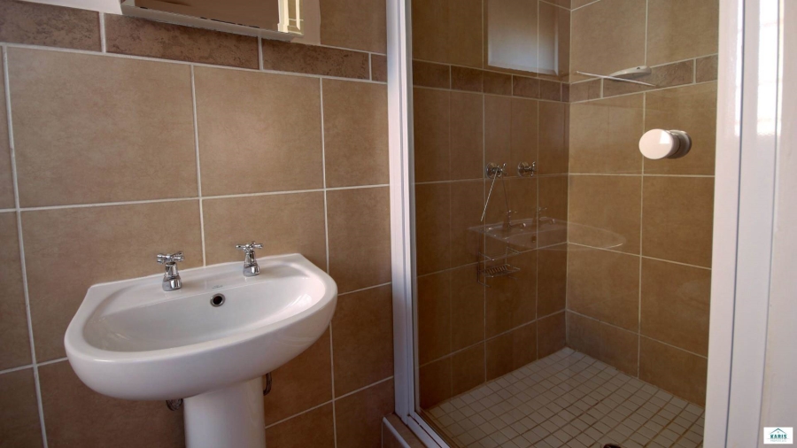 To Let 2 Bedroom Property for Rent in Hazeldean Gauteng