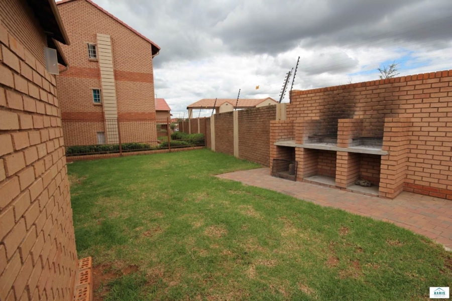 To Let 2 Bedroom Property for Rent in Hazeldean Gauteng