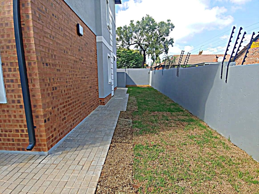To Let 2 Bedroom Property for Rent in Montana Gauteng