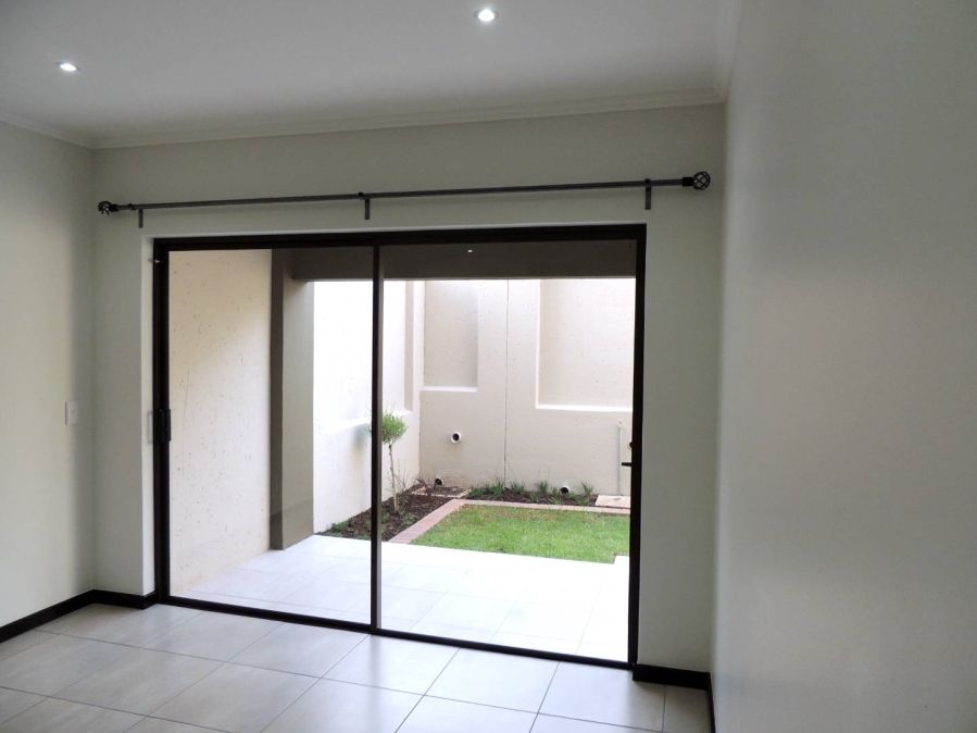 To Let 1 Bedroom Property for Rent in Sunninghill Gauteng