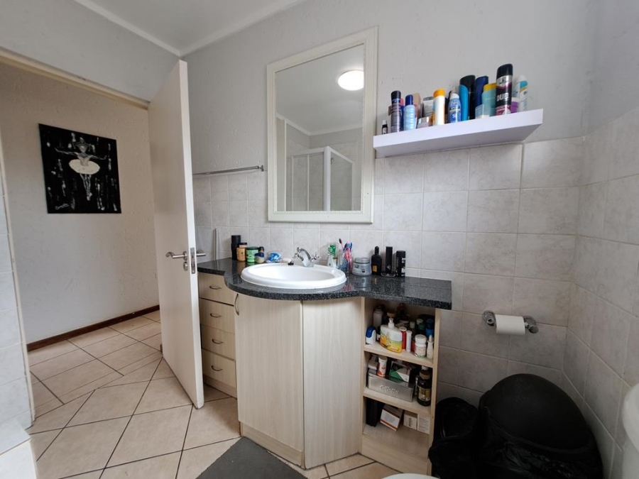 1 Bedroom Property for Sale in Darrenwood Gauteng