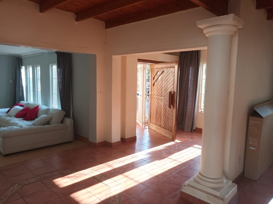4 Bedroom Property for Sale in Waterkloof Ridge Gauteng