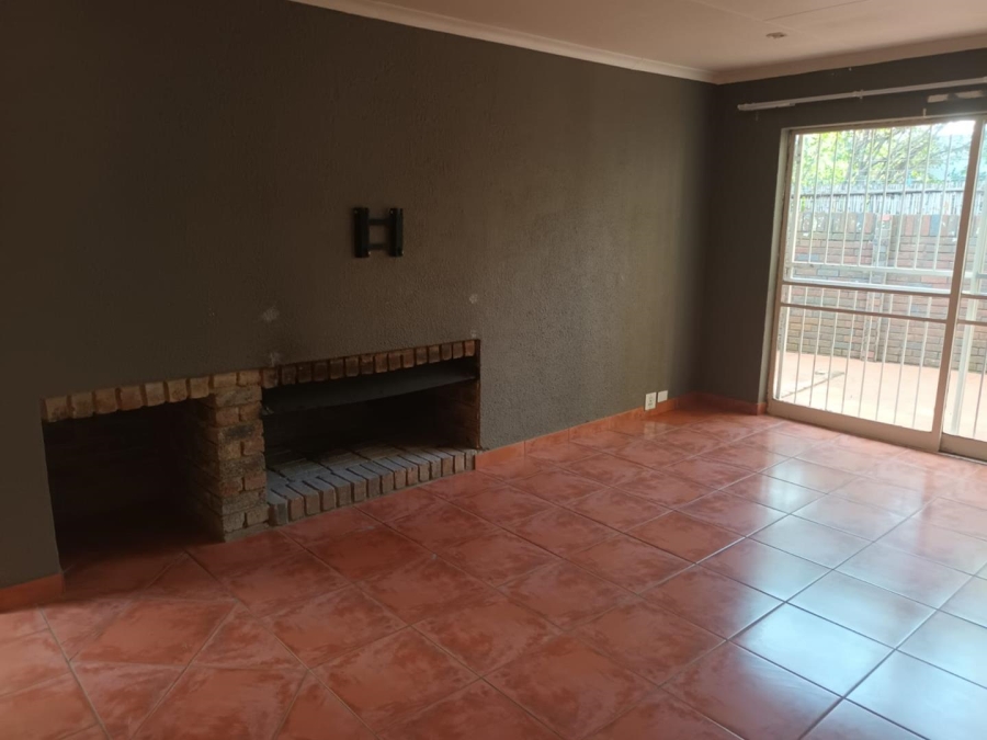 4 Bedroom Property for Sale in Waterkloof Ridge Gauteng