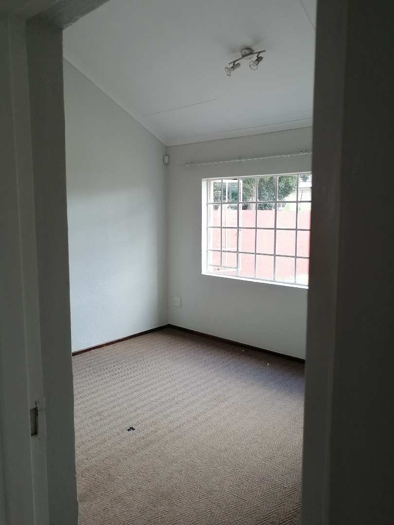 To Let 2 Bedroom Property for Rent in Erand A H Gauteng