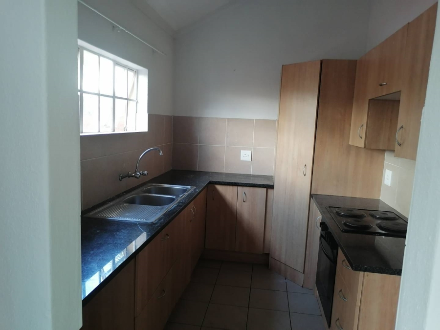To Let 2 Bedroom Property for Rent in Erand A H Gauteng