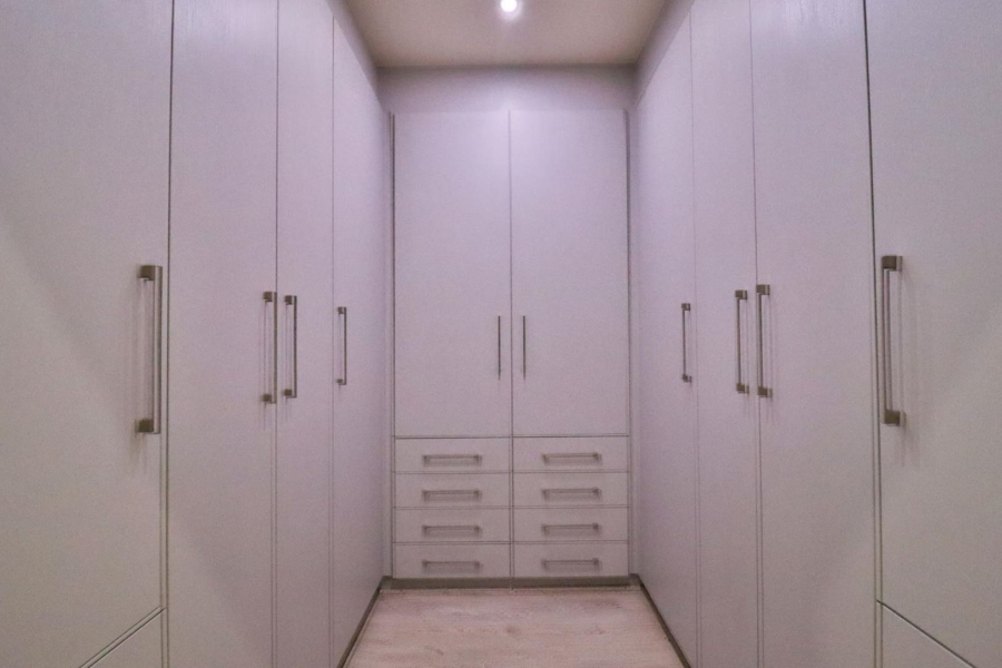 To Let 3 Bedroom Property for Rent in Oaklands Gauteng