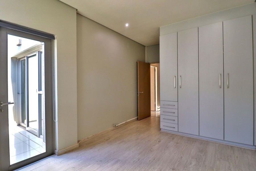To Let 3 Bedroom Property for Rent in Oaklands Gauteng