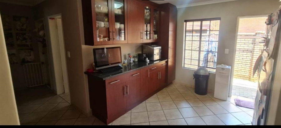 3 Bedroom Property for Sale in Equestria Gauteng