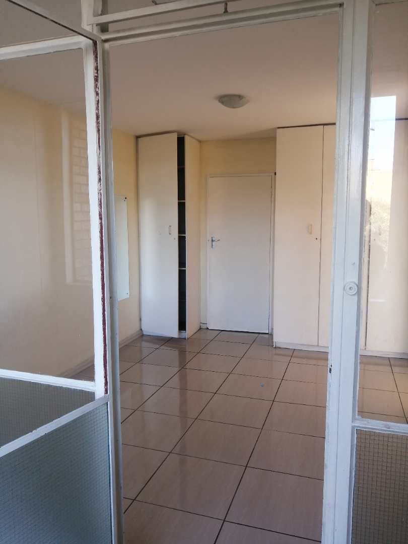2 Bedroom Property for Sale in Sunnyside Gauteng