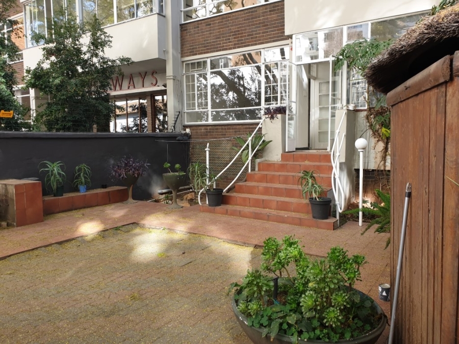 To Let 2 Bedroom Property for Rent in Rosebank Gauteng
