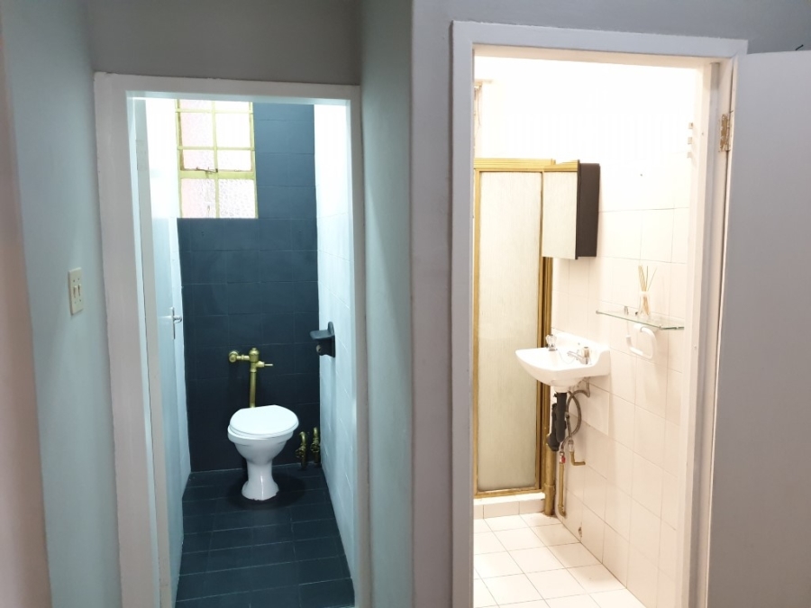 To Let 2 Bedroom Property for Rent in Rosebank Gauteng