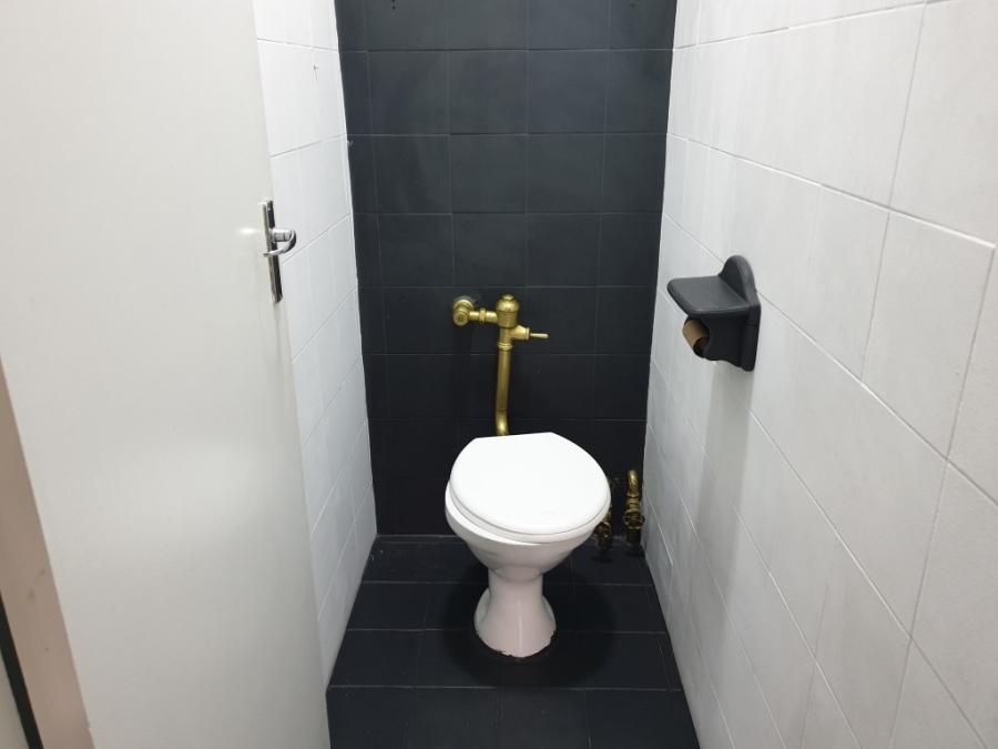 To Let 2 Bedroom Property for Rent in Rosebank Gauteng
