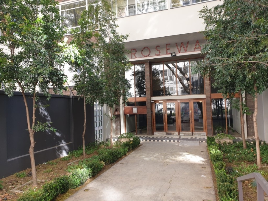 To Let 2 Bedroom Property for Rent in Rosebank Gauteng