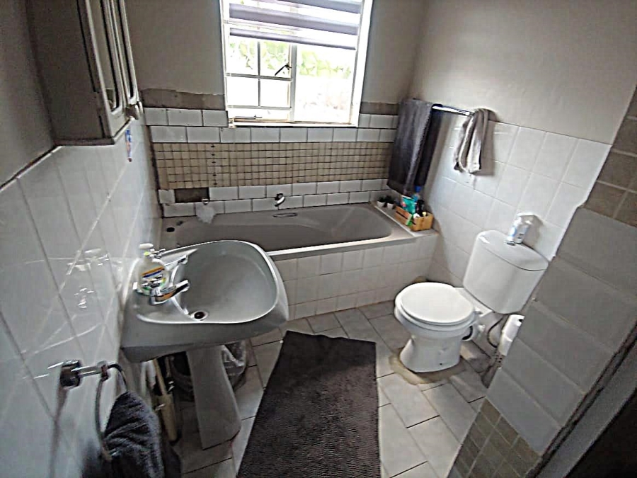2 Bedroom Property for Sale in Doornpoort Gauteng
