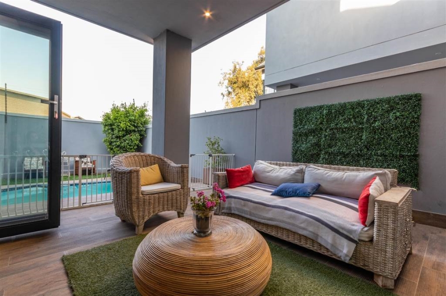 To Let 3 Bedroom Property for Rent in Broadacres Gauteng