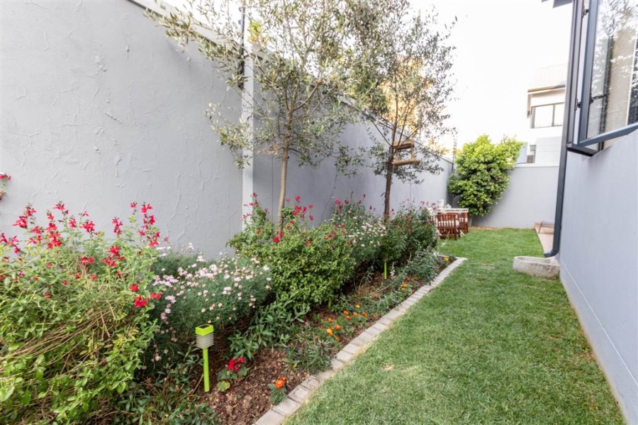 To Let 3 Bedroom Property for Rent in Broadacres Gauteng