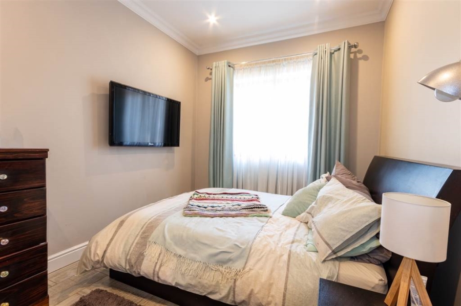 To Let 3 Bedroom Property for Rent in Broadacres Gauteng