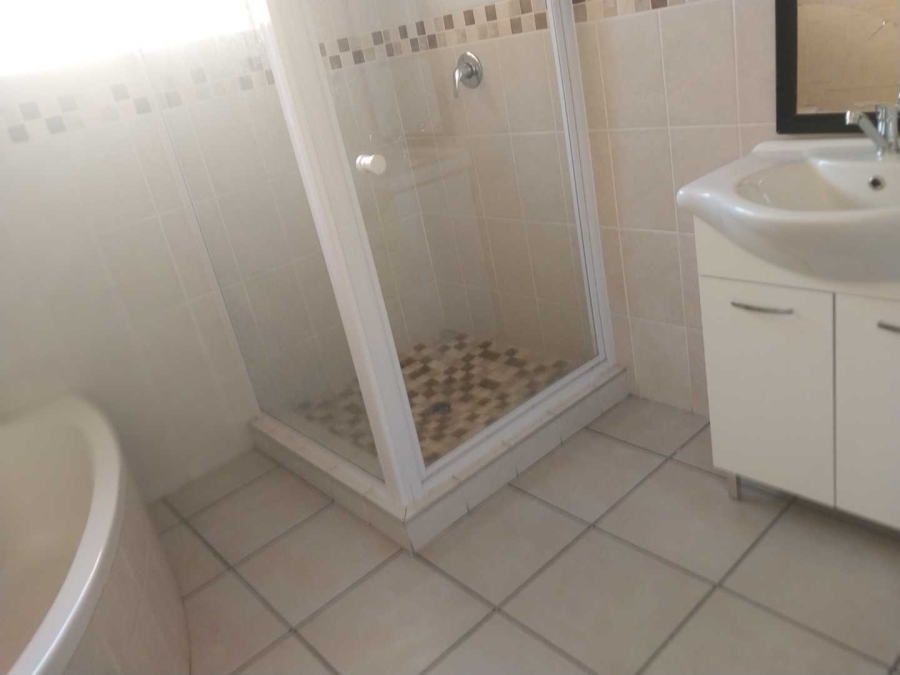 To Let 3 Bedroom Property for Rent in Weavind Park Gauteng