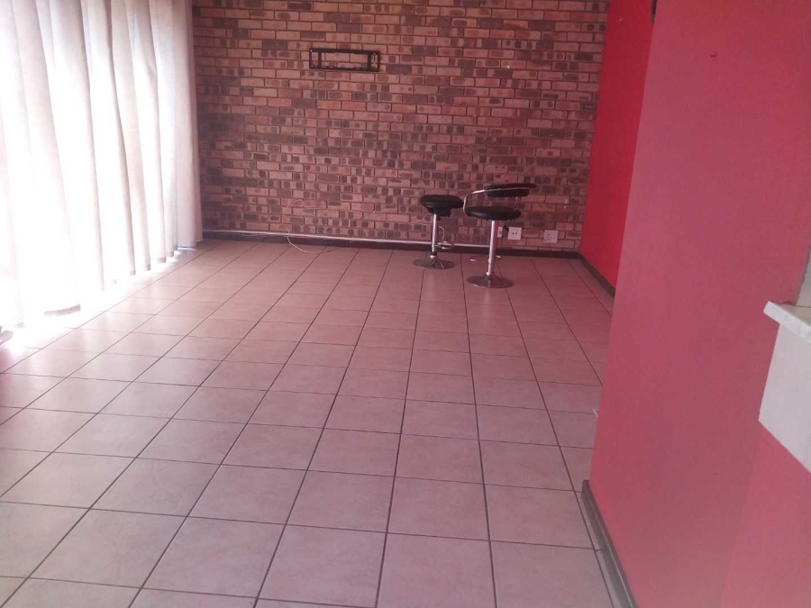 To Let 3 Bedroom Property for Rent in Weavind Park Gauteng