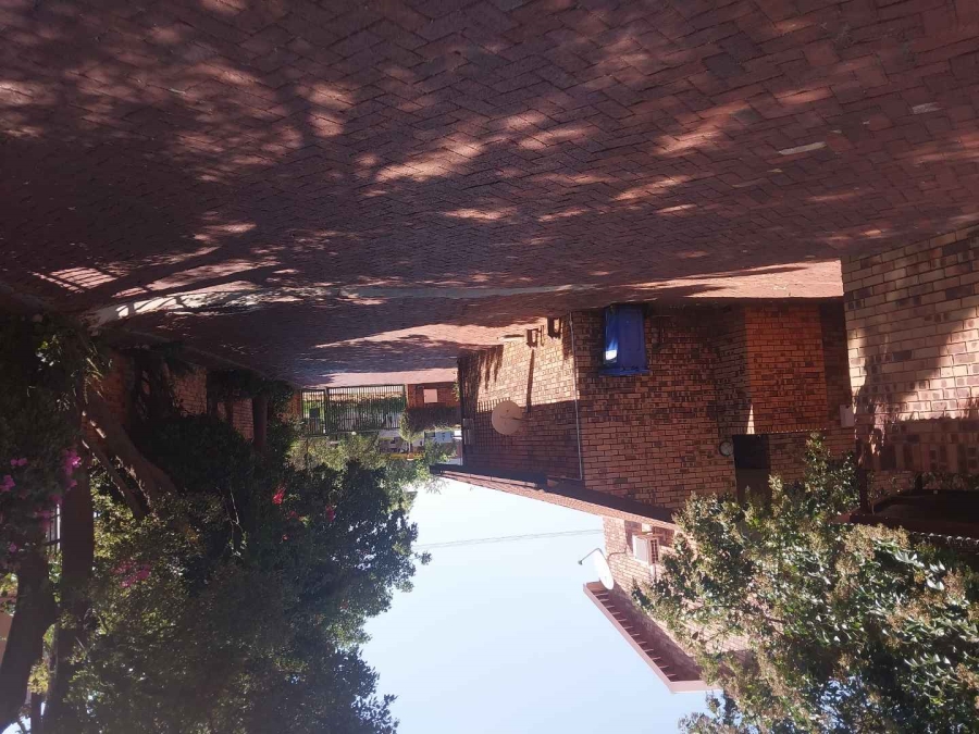 To Let 3 Bedroom Property for Rent in Weavind Park Gauteng