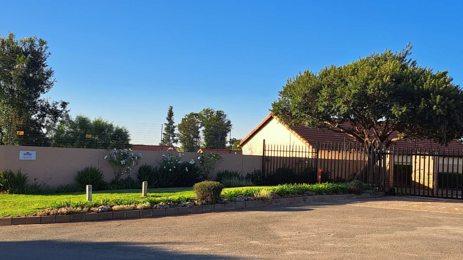 1 Bedroom Property for Sale in Zandspruit Gauteng