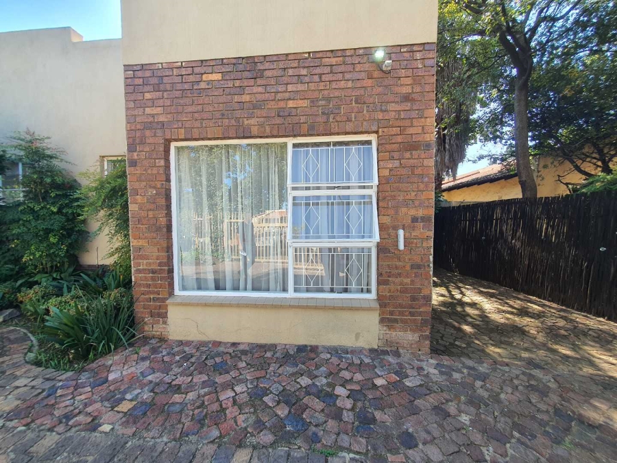 4 Bedroom Property for Sale in Brackenhurst Gauteng